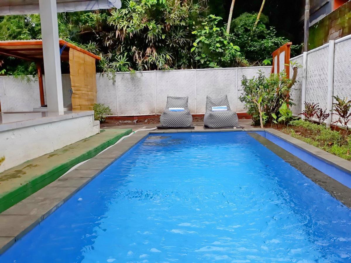 White Creative Campuhan Villa Ubud